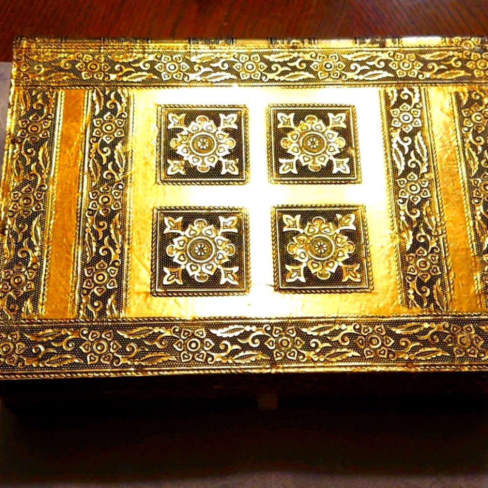 Foiled jewelry box